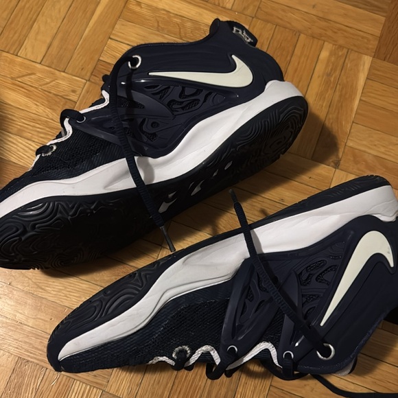 Kds 15 ( midnight navy) size 7 ( 8.5 us) - Picture 3 of 5